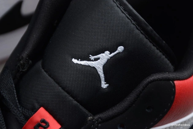 553558-116 1 Jordan Toe Low Air Black 0715